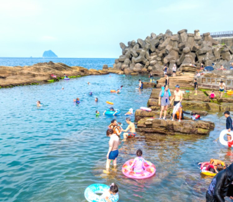 海興游泳池