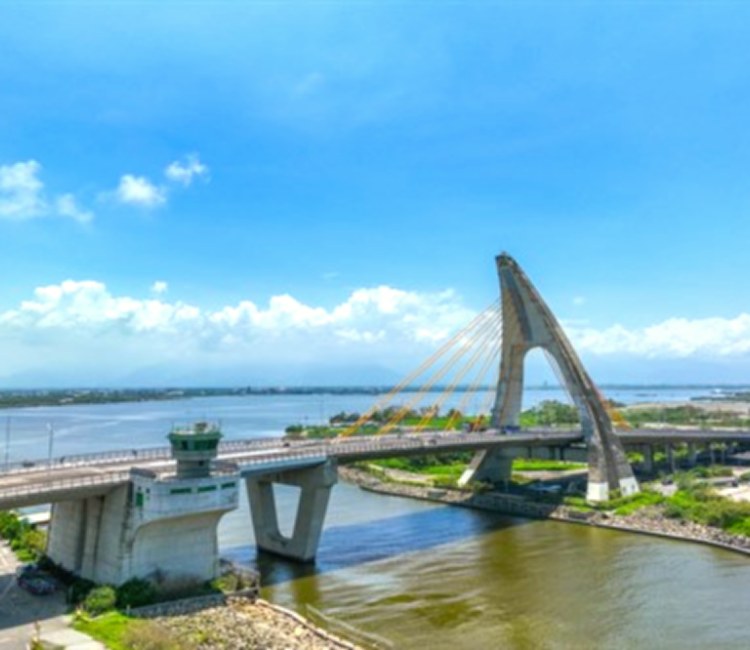 鵬灣跨海大橋